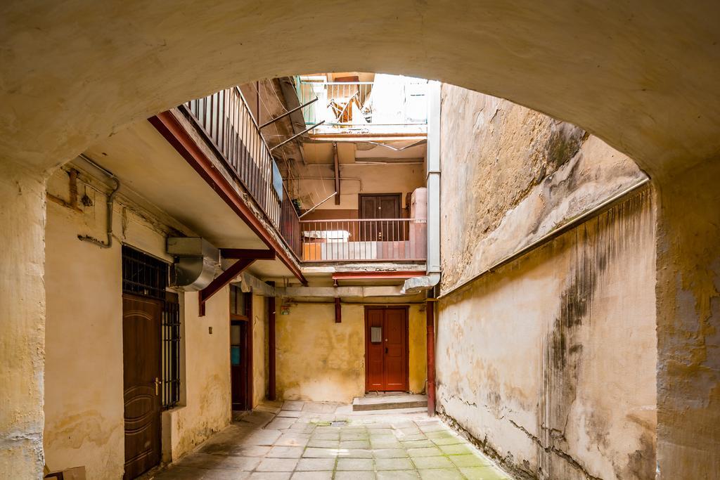 Nice Apartment Near Rynok Square Є Кондиціонер Світла Не Вимикали Lviv Exterior photo